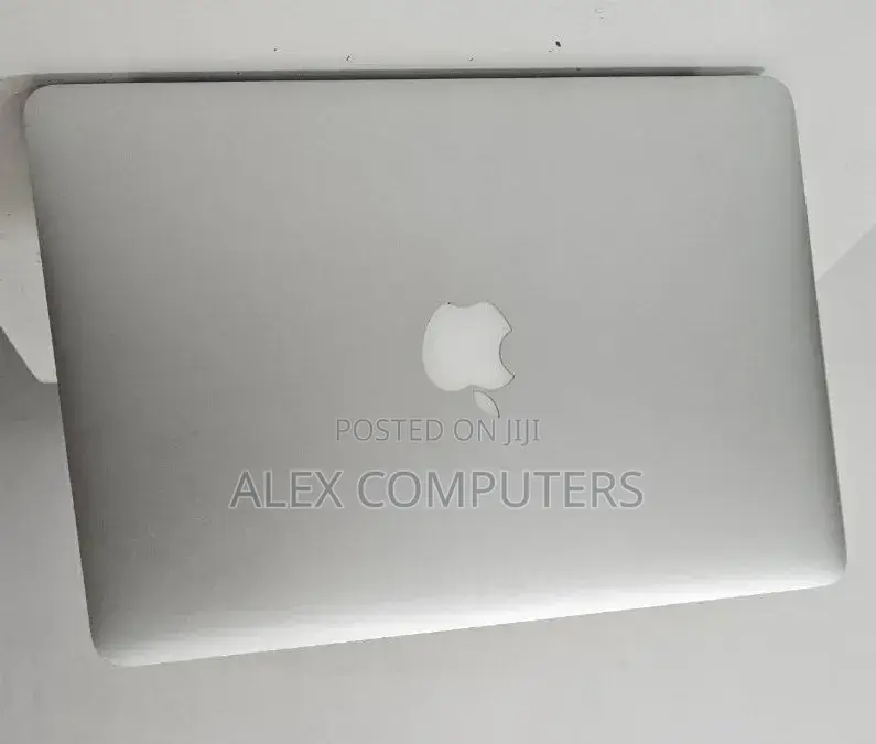 New Laptop Apple MacBook 8GB Intel Core i5 SSD 128GB