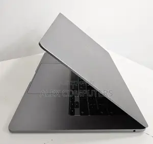 New Laptop Apple MacBook 8GB Apple M3 SSD 512GB