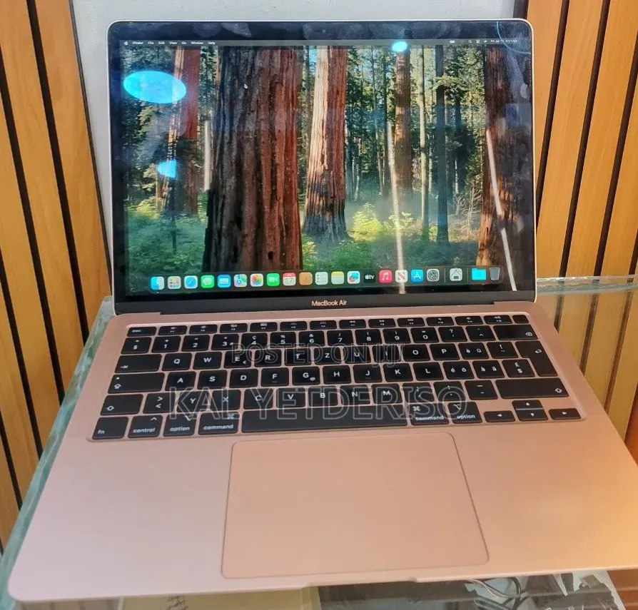 New Laptop Apple MacBook Air 2020 8GB SSD 256GB