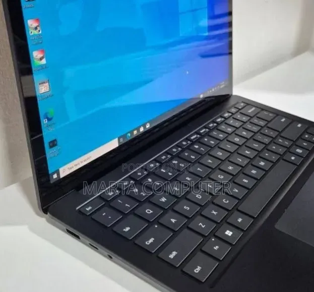 New Laptop Microsoft Surface Laptop 3 8GB Intel Core i5 SSD 256GB