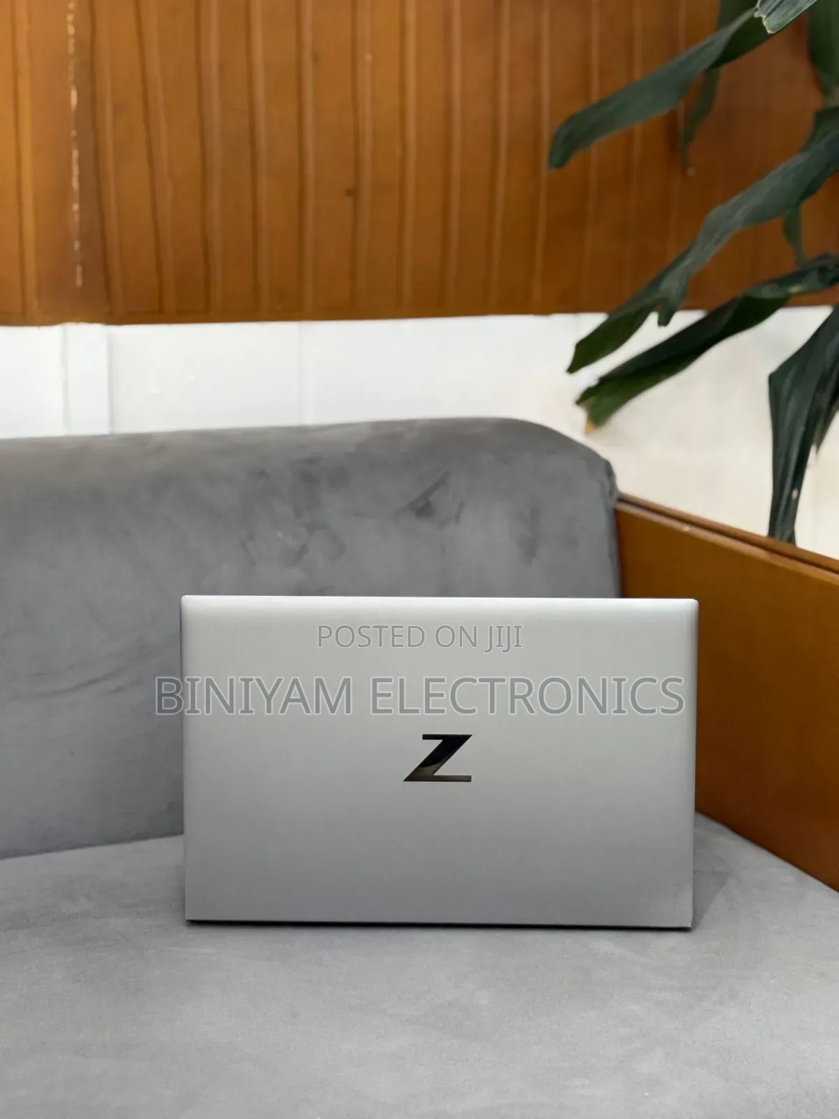 New Laptop HP ZBook Firefly G8 16GB Intel Core i7 SSD 512GB