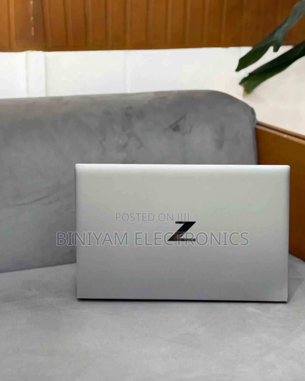 New Laptop HP ZBook Firefly G8 16GB Intel Core i7 SSD 512GB