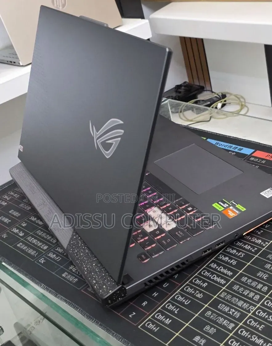 New Laptop Asus G71G 16GB AMD Ryzen 9 SSD 1T