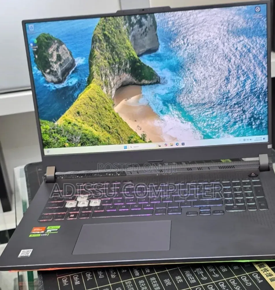 New Laptop Asus G71G 16GB AMD Ryzen 9 SSD 1T