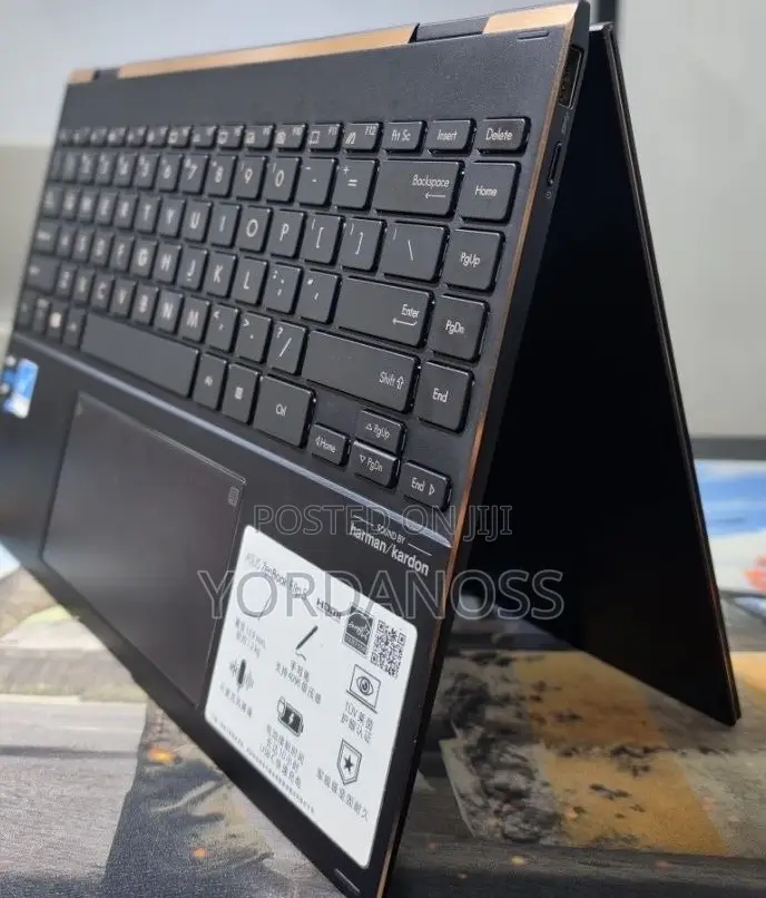 New Laptop Asus Zenbook 14 16GB Intel Core i7 SSD 512GB