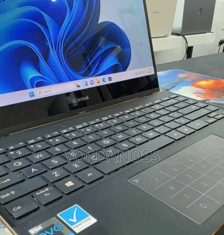 New Laptop Asus Zenbook 14 16GB Intel Core i7 SSD 512GB