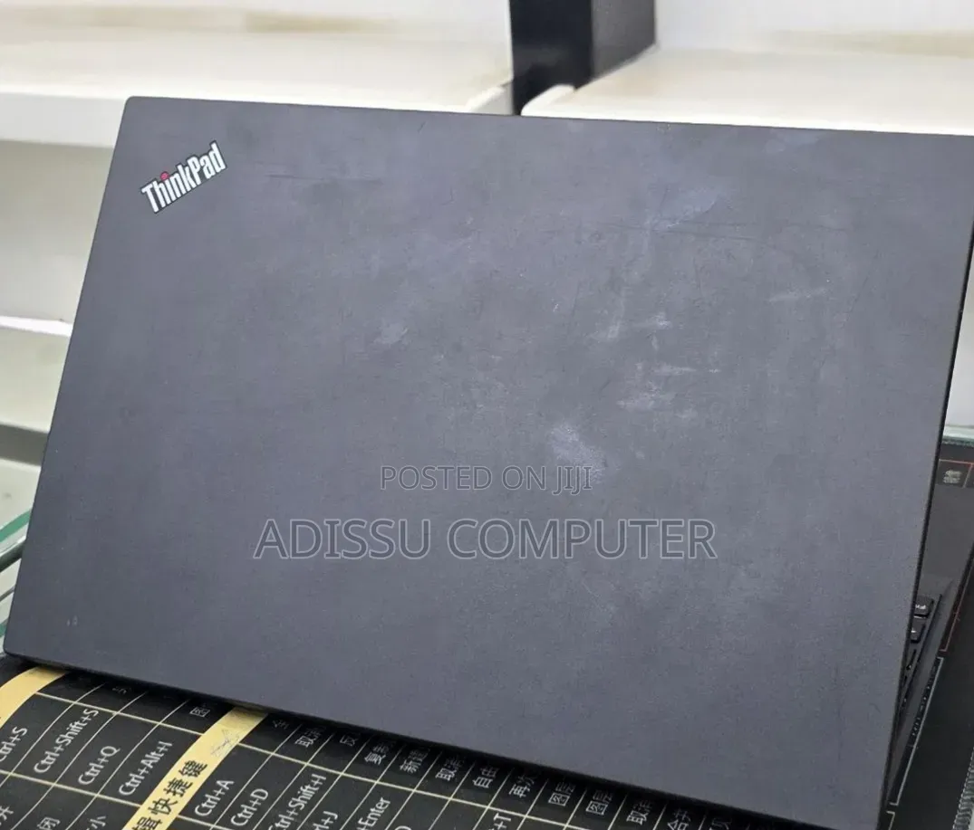 New Laptop Lenovo ThinkPad T490s 16GB Intel Core i5 SSD 256GB