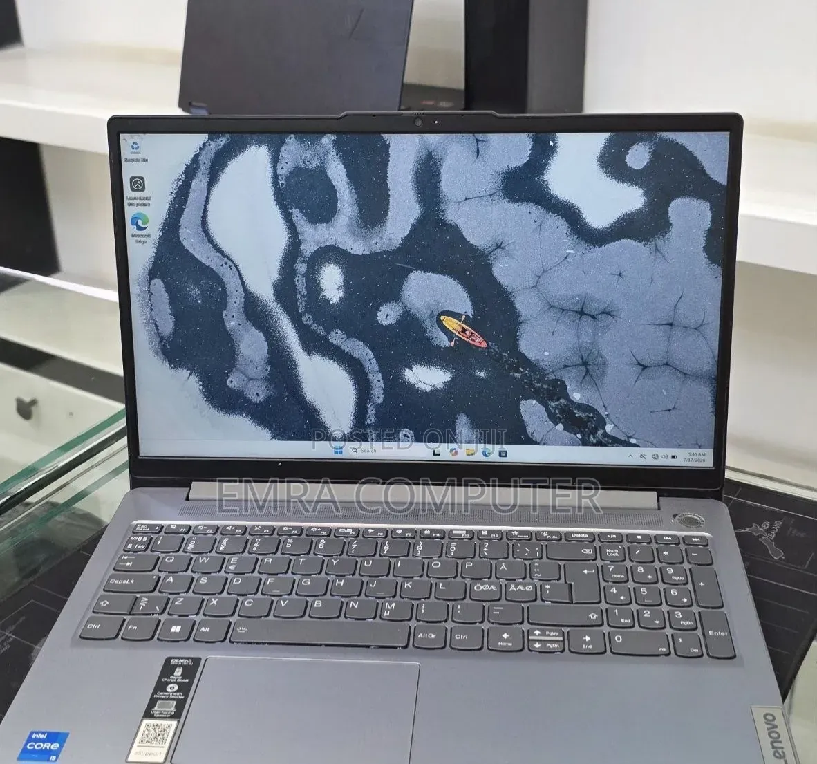 New Laptop Lenovo 8GB Intel Core i5 SSD 512GB