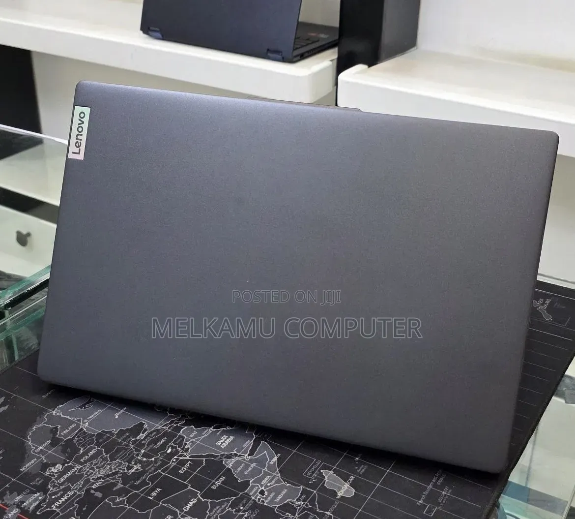 New Laptop Lenovo Ideapad 3 8GB Intel Core i5 SSD 512GB