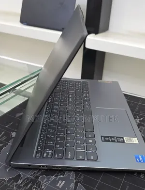 New Laptop Lenovo Ideapad 3 8GB Intel Core i5 SSD 512GB