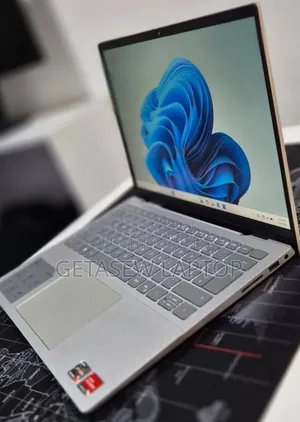 New Laptop Dell Inspiron 14 16GB AMD Ryzen 7 SSD 1T