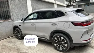BYD Song Plus 2025 Beige