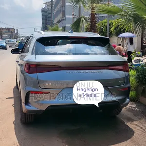 BYD E2 43 kWh 94 hp FWD 2025 Gray