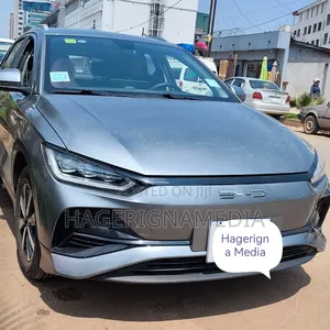 BYD E2 43 kWh 94 hp FWD 2025 Gray