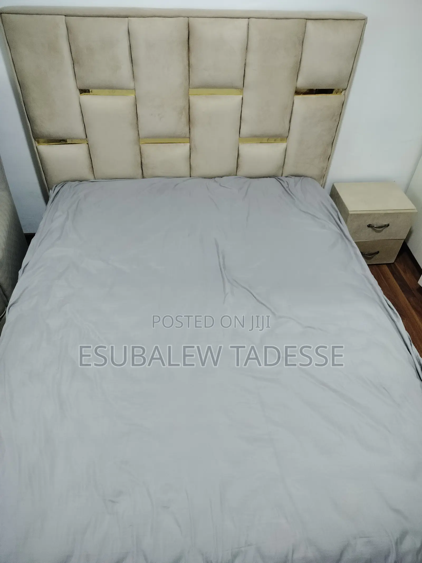  Luxurious Bed for Sale