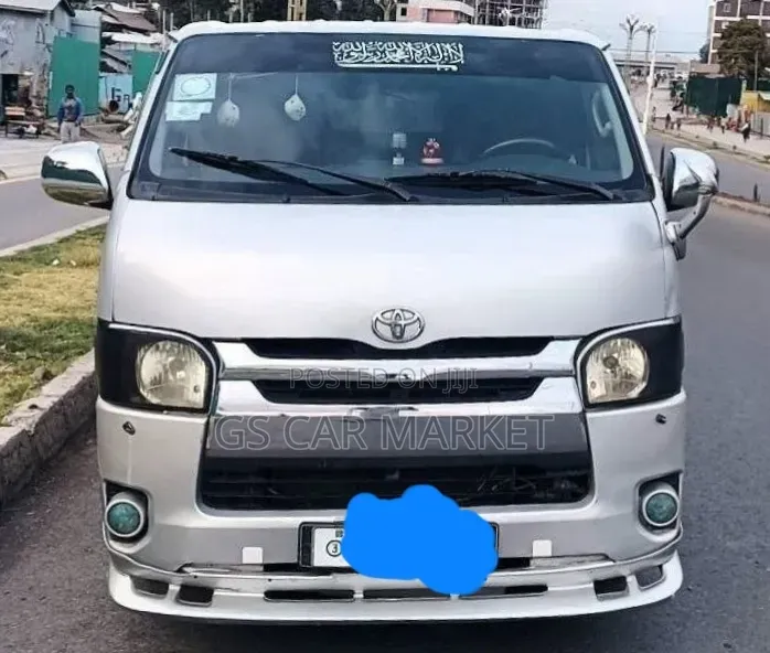 Toyota HiAce 2007 Silver