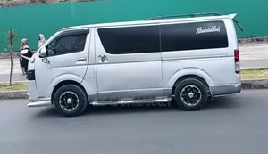 Toyota HiAce 2007 Silver