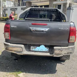 Toyota Hilux 2017 Matt Black