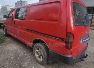 Toyota HiAce 1998 Red