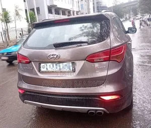 Hyundai Santa Fe 2013 Brown