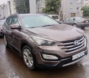 Hyundai Santa Fe 2013 Brown