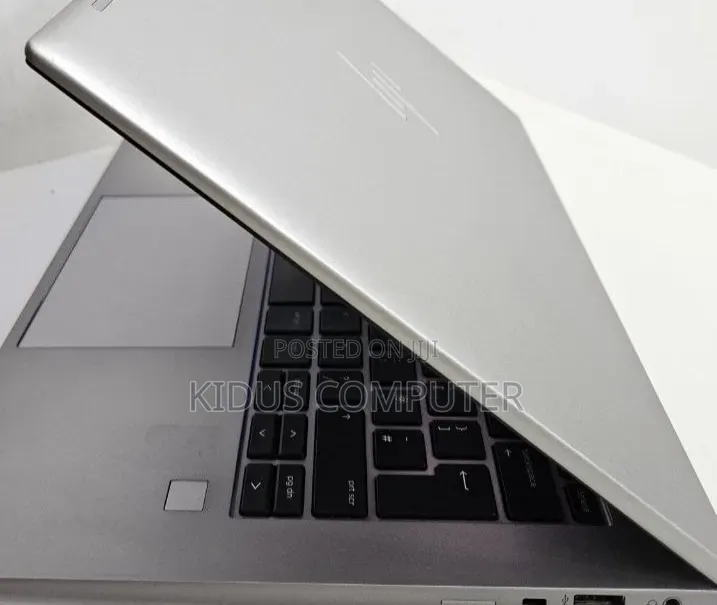 New Laptop HP ZBook Firefly 16 G10 16GB Intel Core i7 SSD 512GB