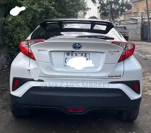 Toyota C-HR 2023 White