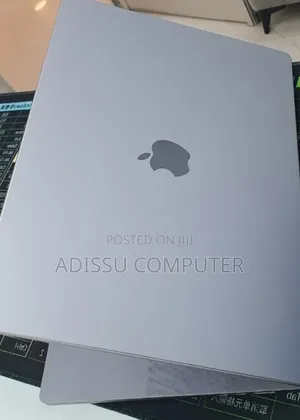 New Laptop 32GB Apple M1 Max SSD 1T
