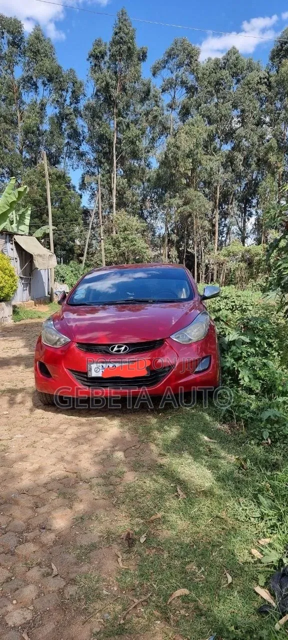 Hyundai Elantra 2011