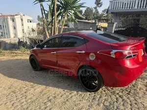 Hyundai Elantra 2011