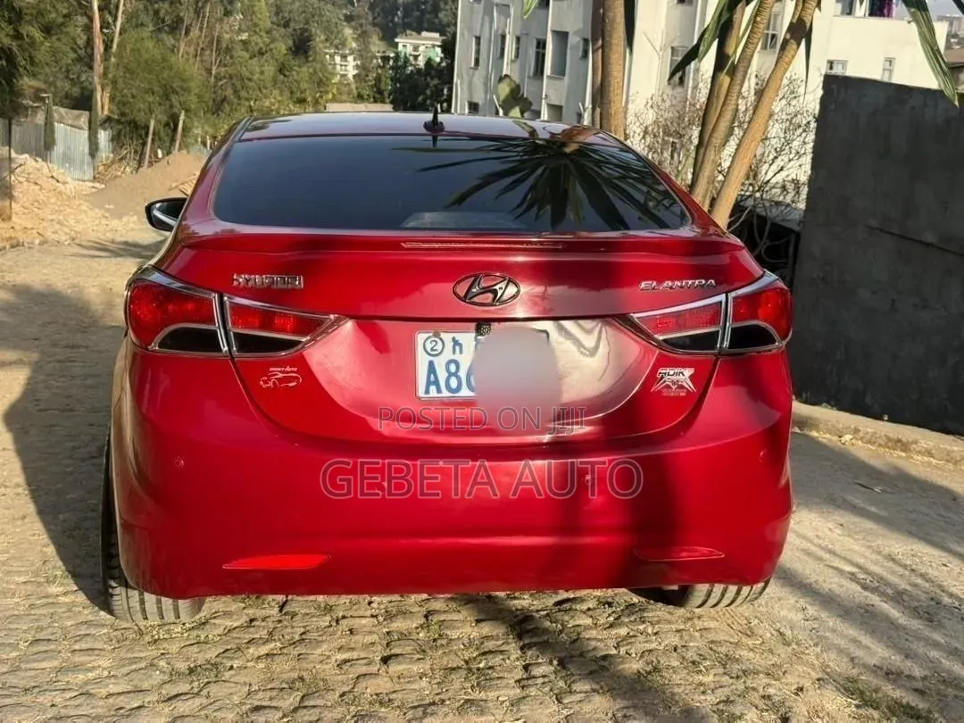 Hyundai Elantra 2011