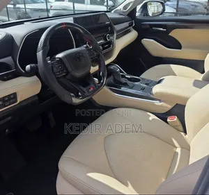 Toyota Highlander Hybrid 2025 White