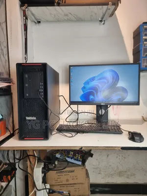 Desktop Computer Lenovo ThinkStation P510 32GB Intel Xeon HDD+SSD 6T