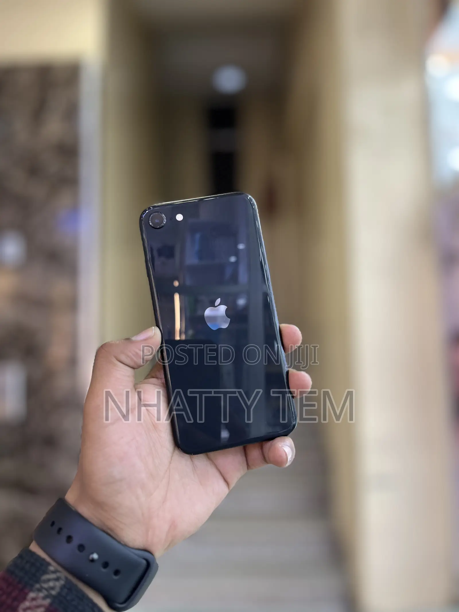 Apple iPhone SE (2020) 128 GB Black