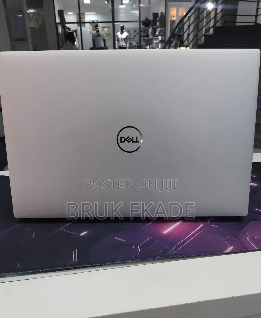 New Laptop Dell XPS 15 9500 16GB Intel Core i7 SSD 512GB