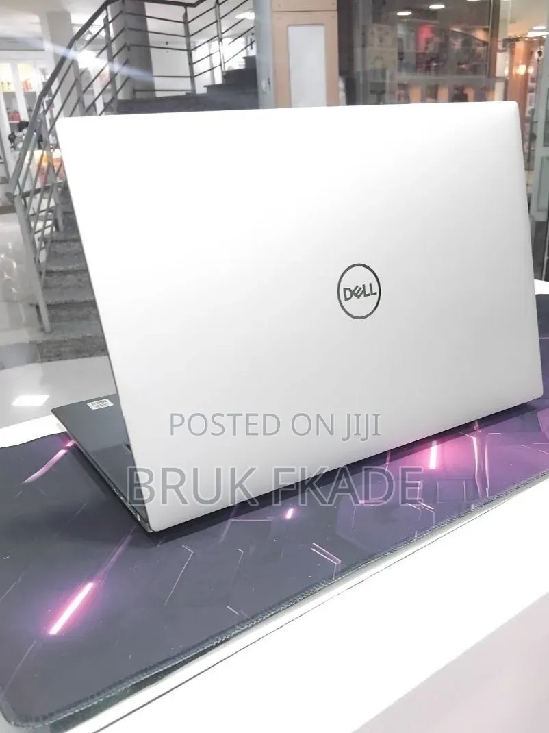 New Laptop Dell XPS 15 9500 16GB Intel Core i7 SSD 512GB