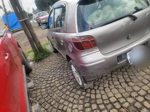 Toyota Yaris 2005