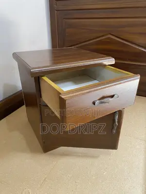 ባለ 1.20 ሜትር Bed የእንጨት አልጋ ከነ ኮመዲኖ