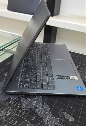 New Laptop Lenovo Legion 5 8GB Intel Core i5 SSD 512GB