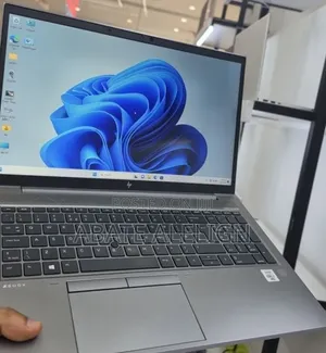 New Laptop HP ZBook Studio 16GB Intel Core i7 SSD 512GB