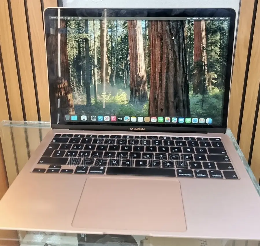 New Laptop Apple MacBook Air 2020 M1 8GB Apple M1 SSD 256GB
