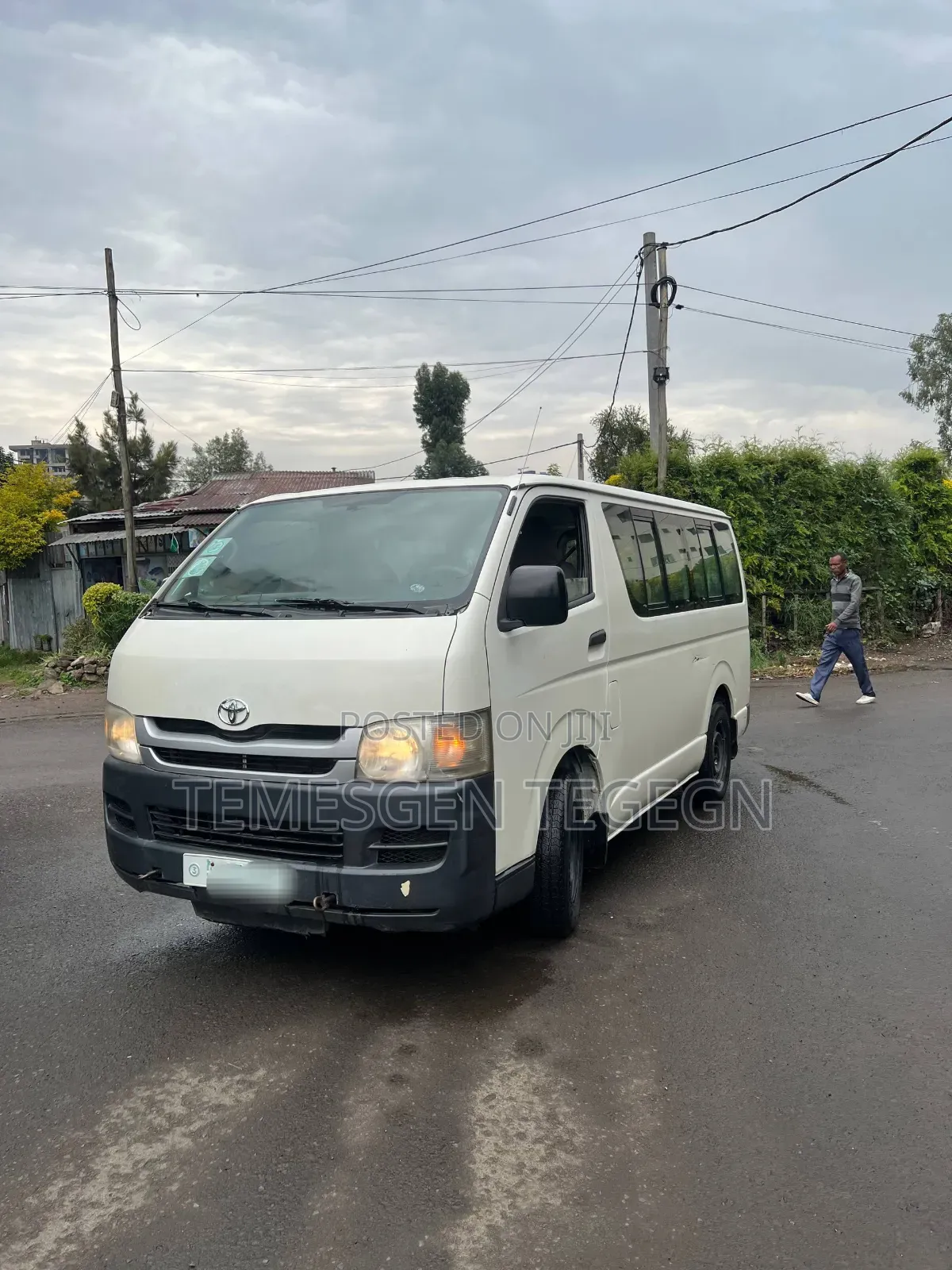 Toyota HiAce 2010 White