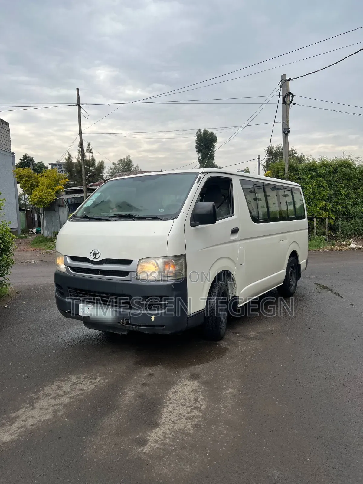 Toyota HiAce 2010 White
