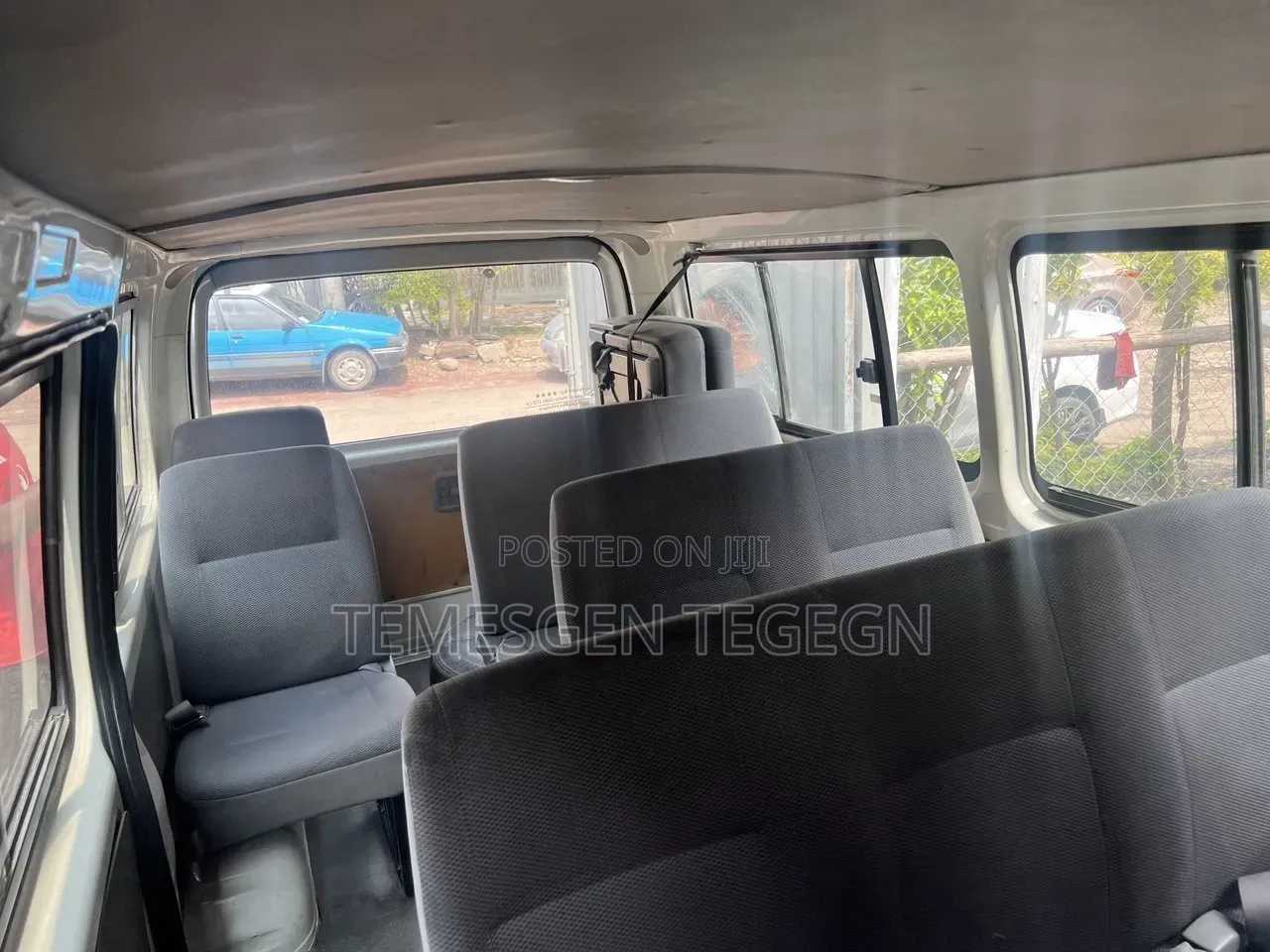 Toyota HiAce 2010 White