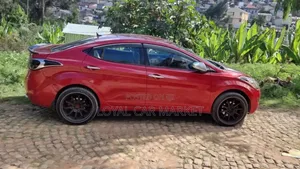 Hyundai Elantra 2012 Red