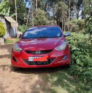 Hyundai Elantra 2012 Red