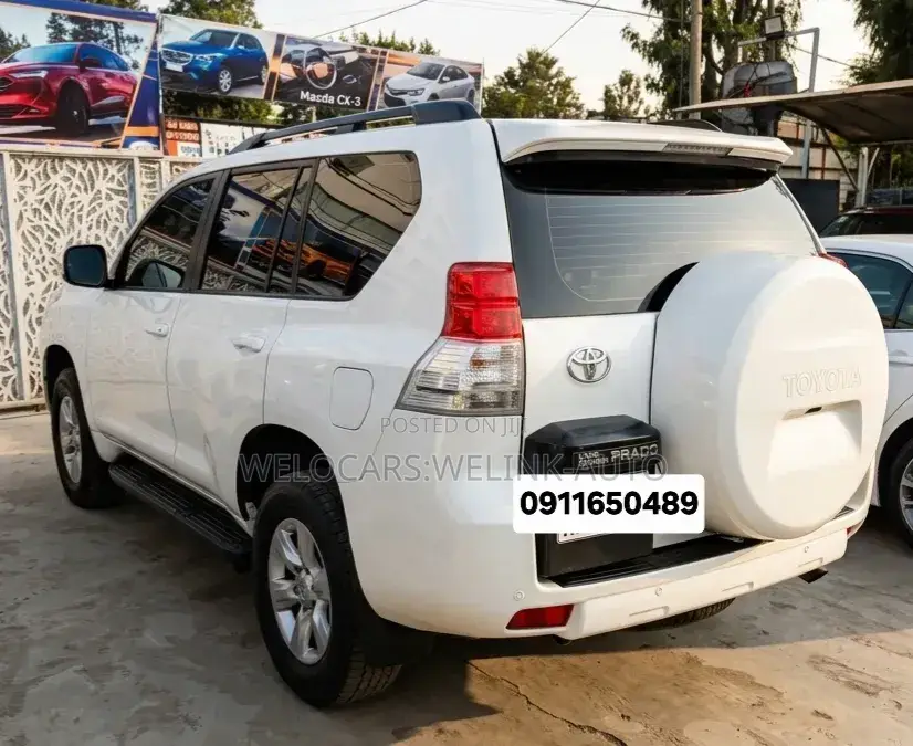 Toyota Land Cruiser Prado 2011 White