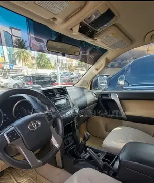 Toyota Land Cruiser Prado 2011 White