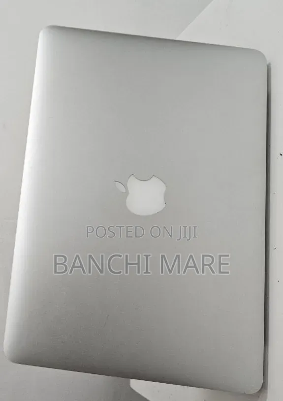 New Laptop Apple MacBook Pro 2015 8GB Intel Core i5 SSD 128GB
