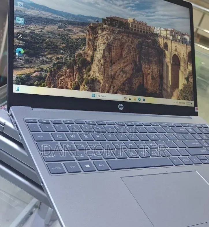 New Laptop HP Stream Notebook 16GB Intel Core i5 SSD 1T